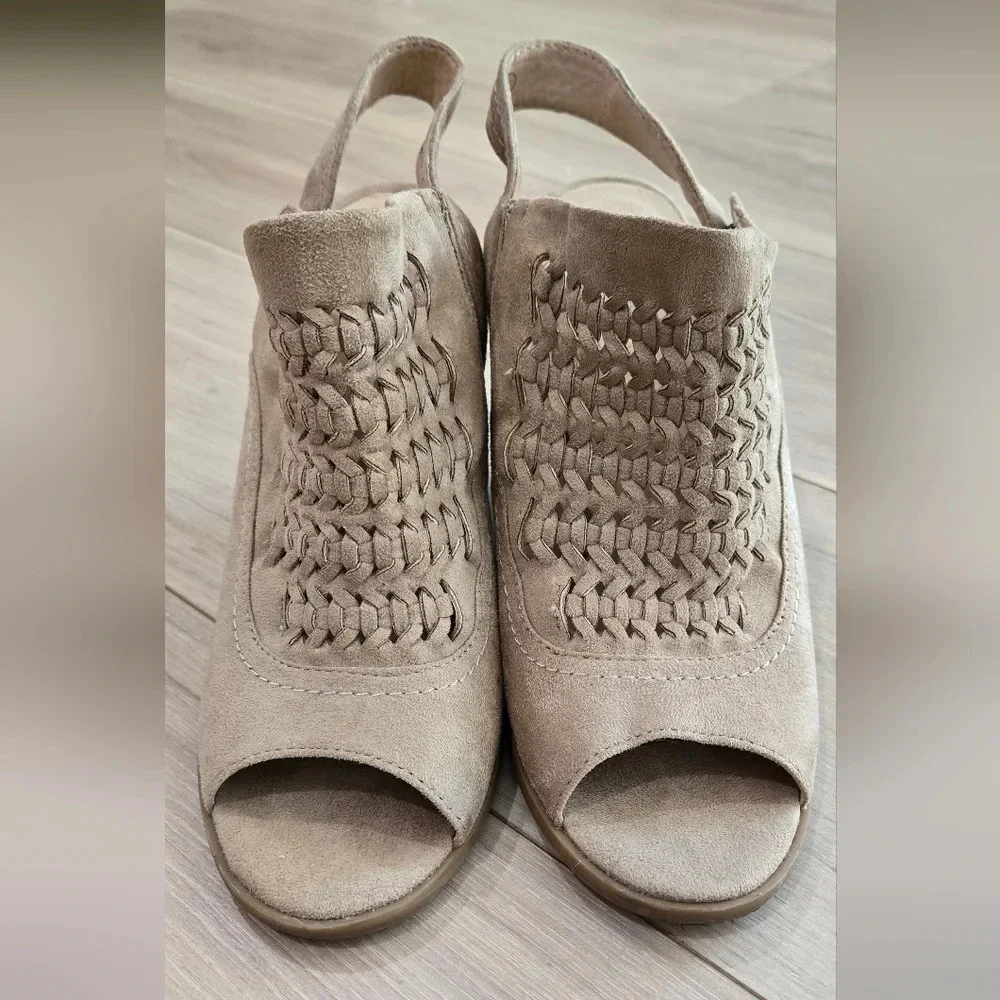 Altar'd State tan sandal heels